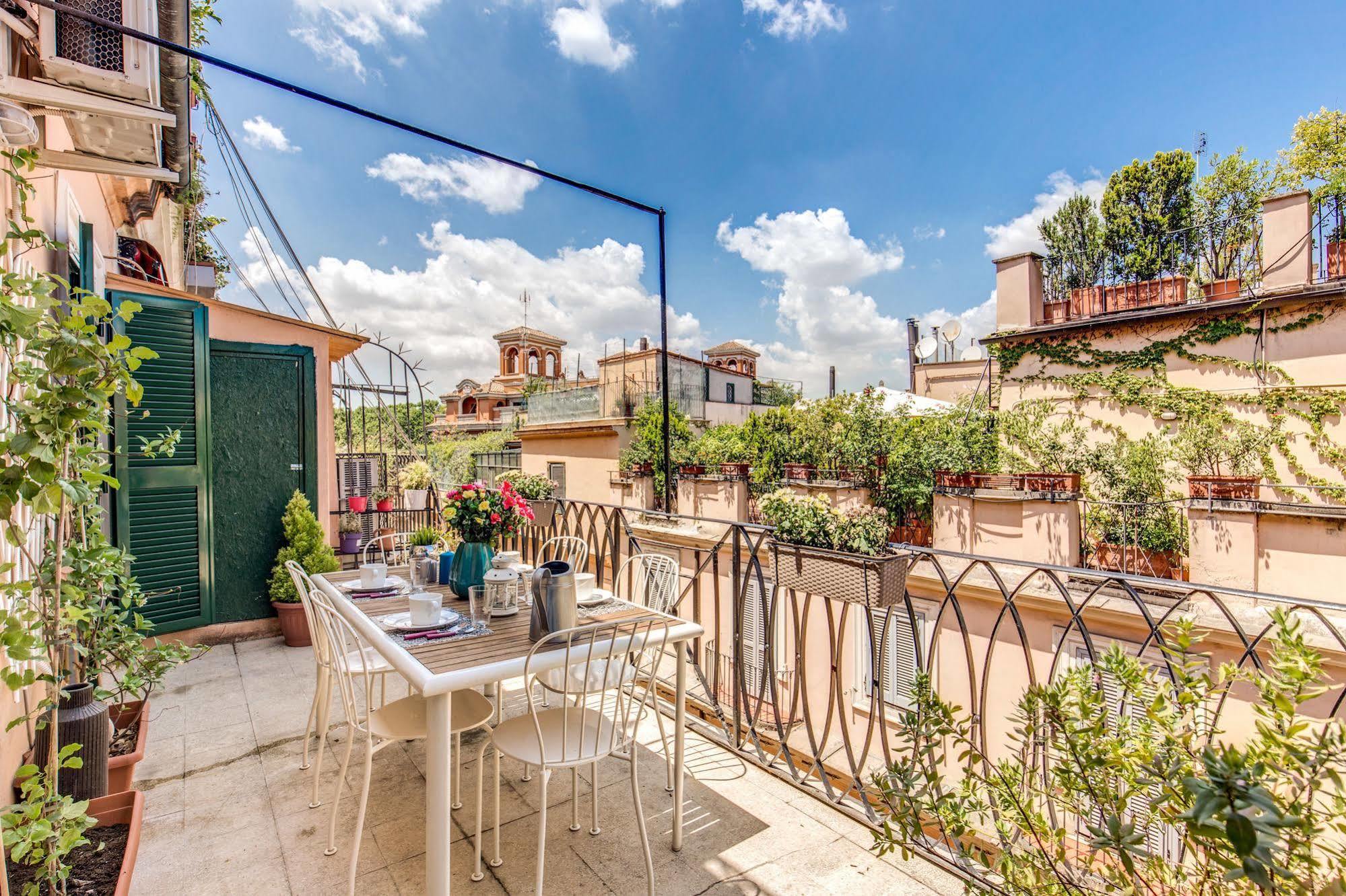 Aweshomeitaly - Spagna Glamour Life Penthouse Rom Eksteriør billede
